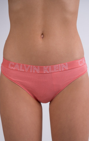 Dámska tangá Calvin Klein QD3636
