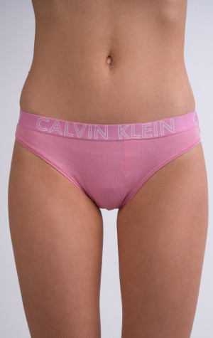 Dámská tanga Calvin Klein QD3636