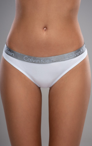 Dámska tangá Calvin Klein QD3590 3PACK XPV