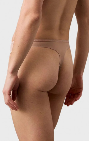 D&aacute;msk&aacute; tanga Calvin Klein QF7820