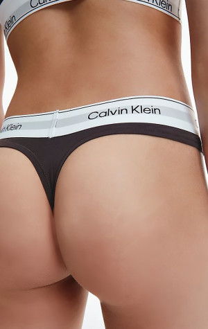 Dámská tanga Calvin Klein QF7050