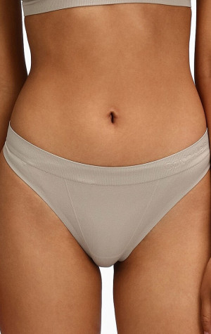 Dámská tanga Calvin Klein QF6611