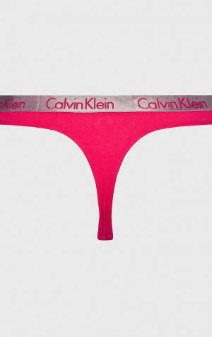 Dámská tanga Calvin Klein QD3560 6VS 3PACK